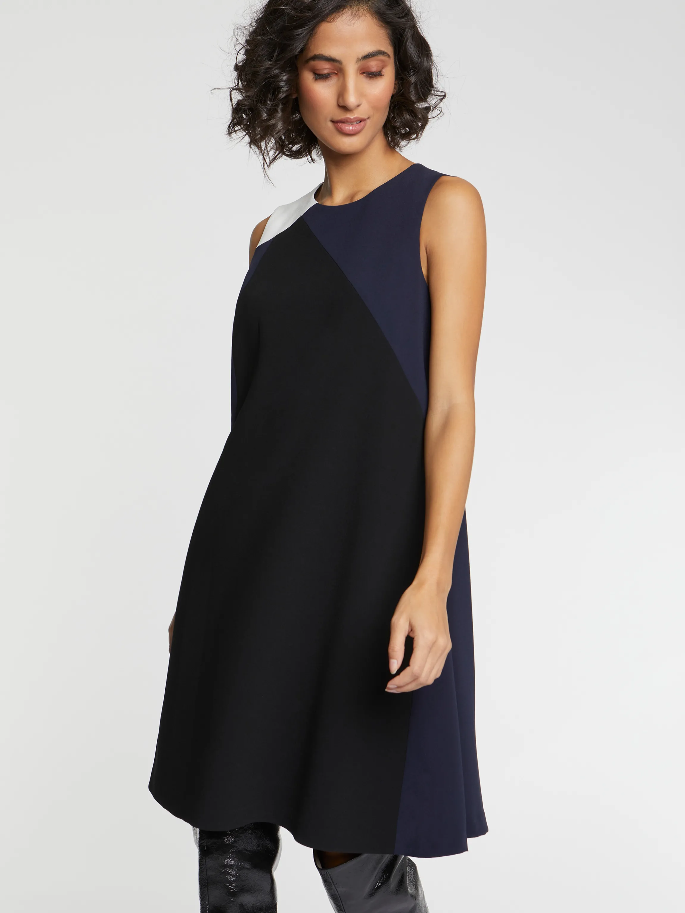 New Robe Courte Bicolore En Tissu Crepe Femme Robes